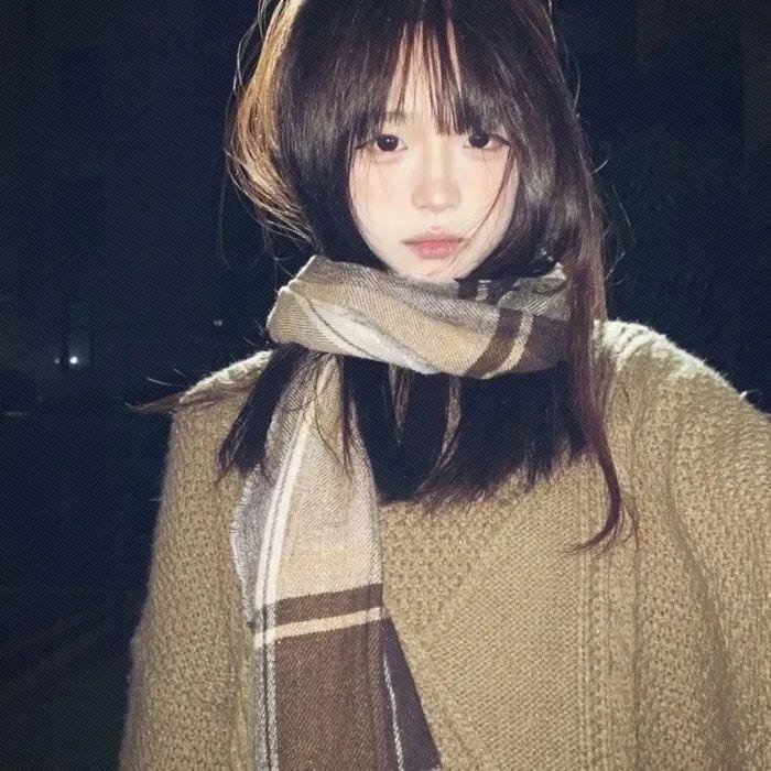 桃花含露又春风